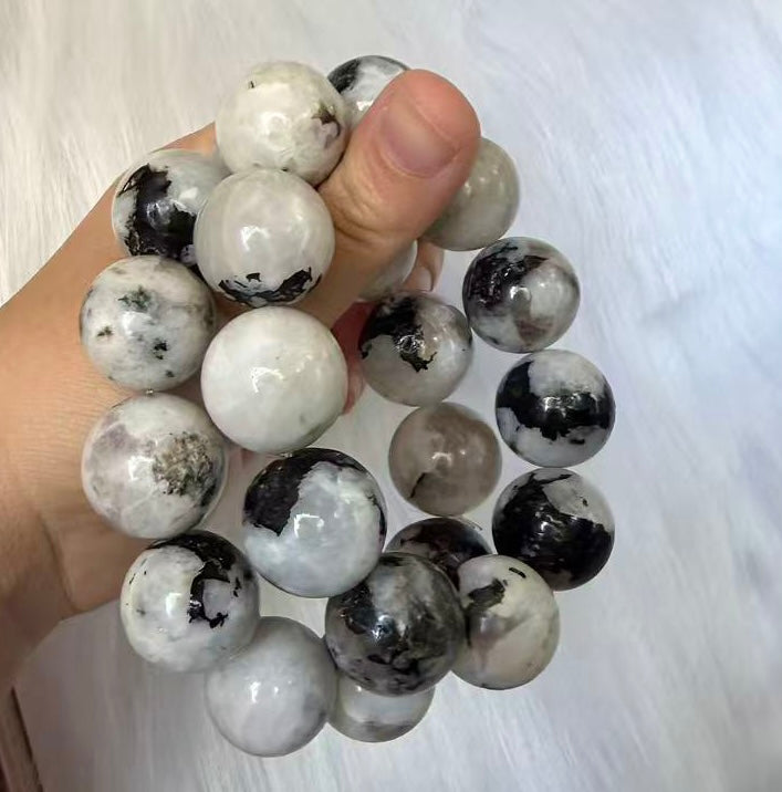 20mm Natural Black Inclusion Blue Flashlight moonstone beaded bracelet