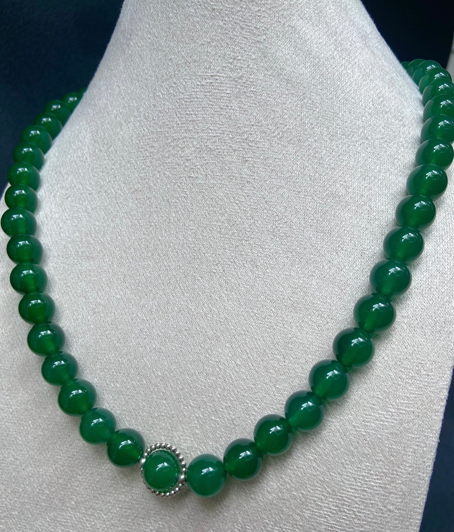 Green agate beaded bracelet