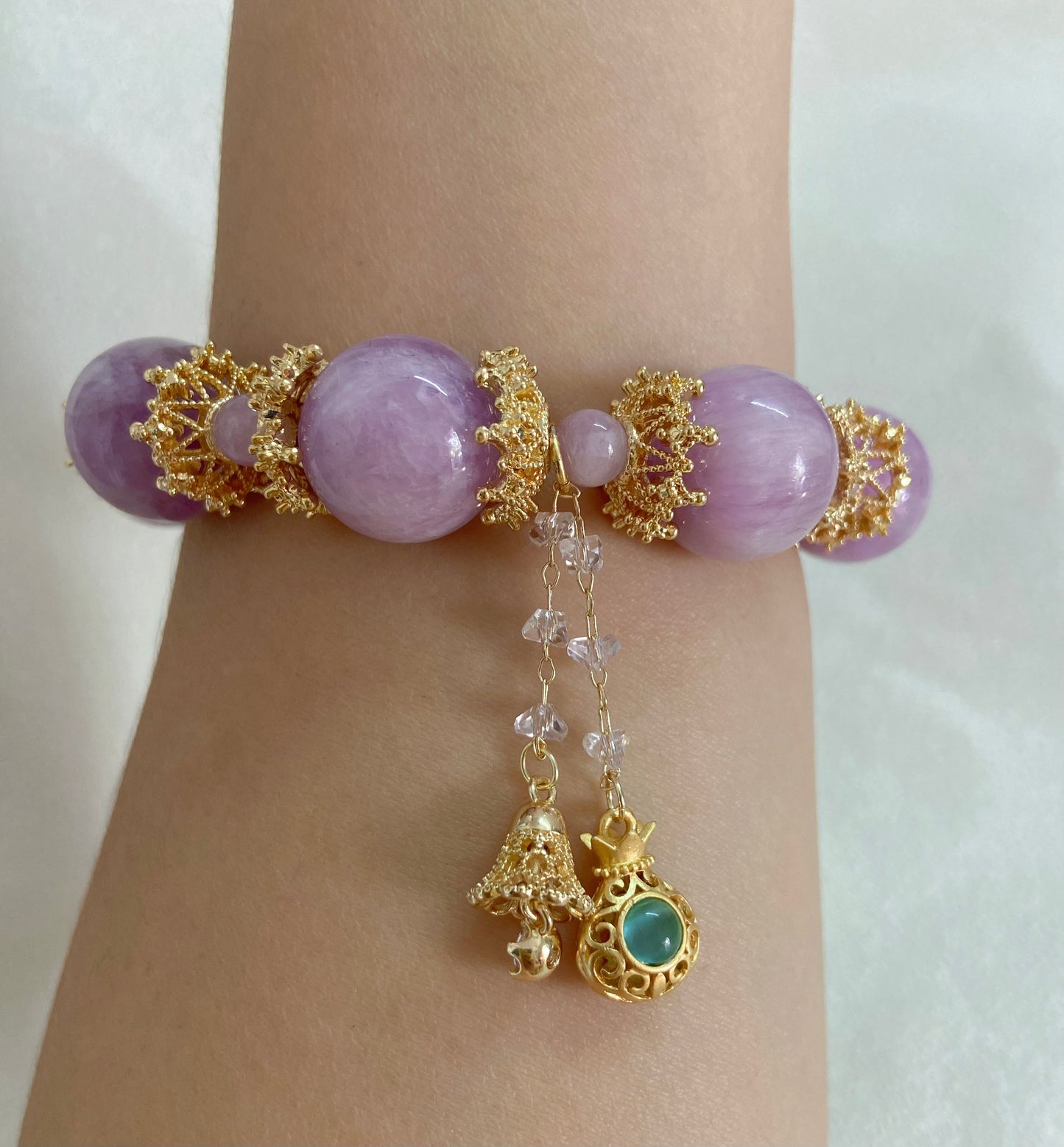 Natural kunzite beads handmade bracelet 16mm