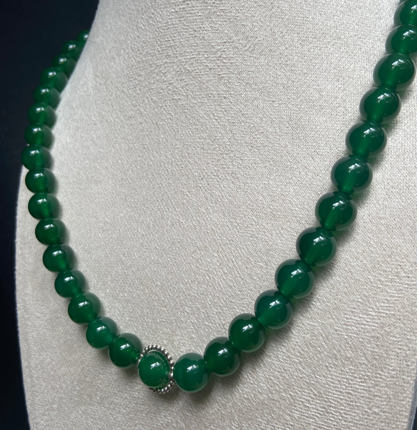 Green agate beaded bracelet