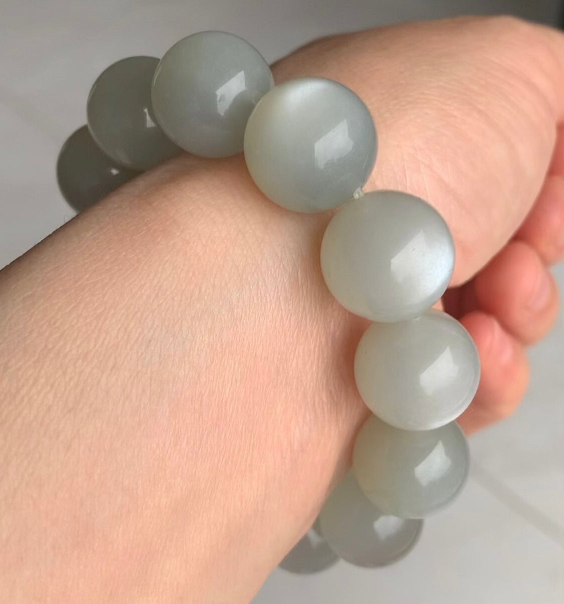 15MM Natural Silver White moonstone beaded bracelet