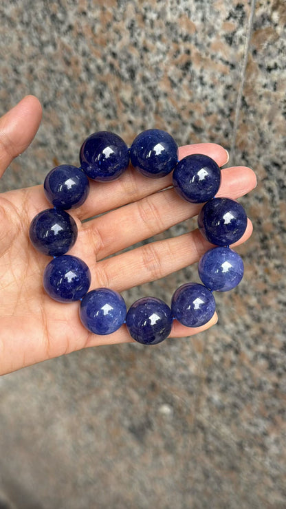 Blue tanzanite beaded bracelet